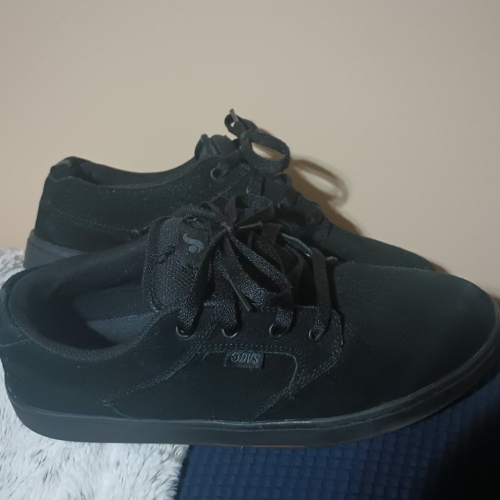 DVS Quentin Skate Shoe Size US 10 Barely Used!
